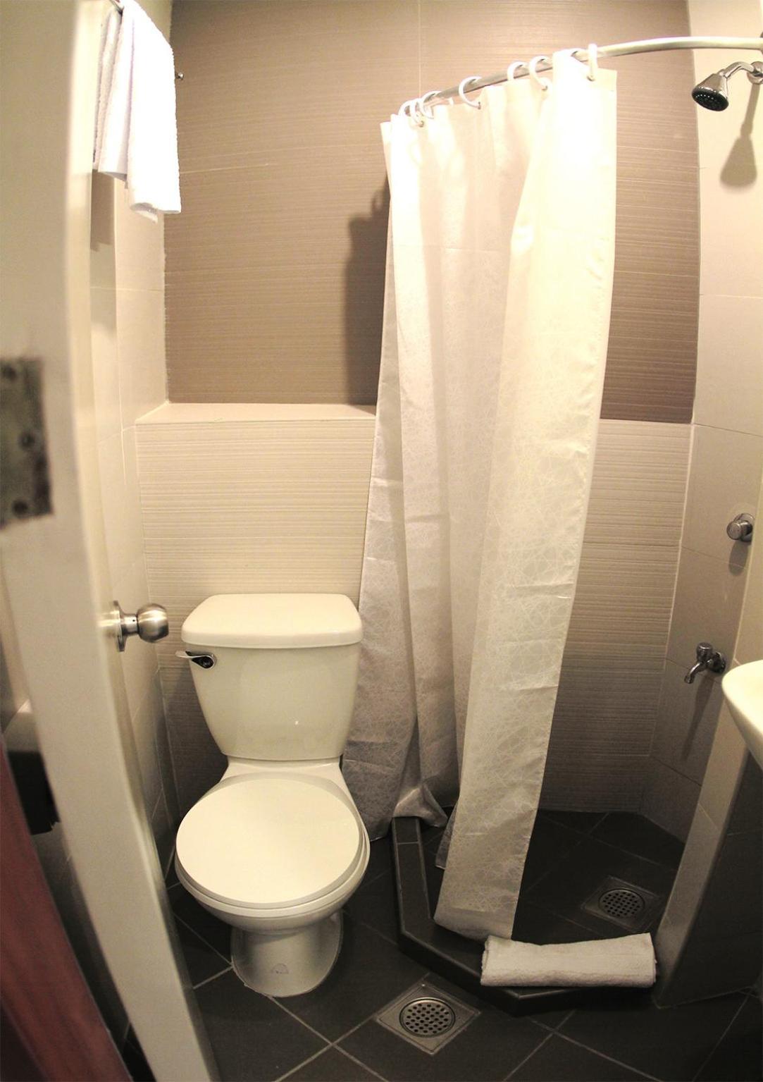 The Center Suites Cebu Bilik gambar