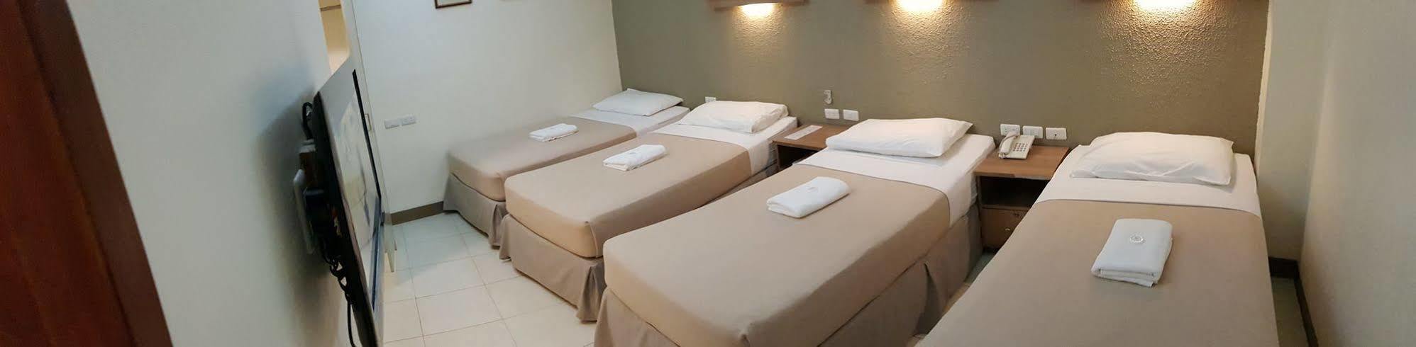The Center Suites Cebu Luaran gambar