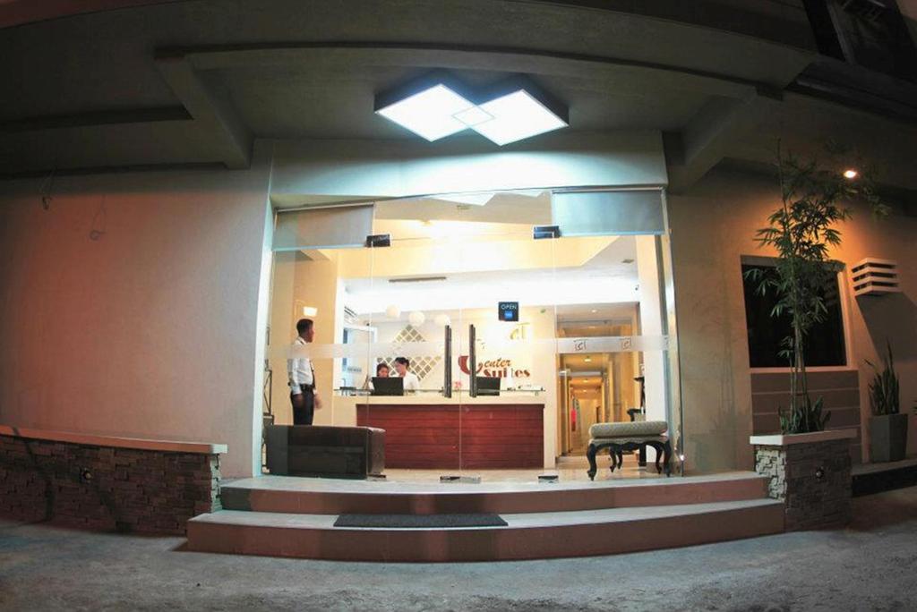 The Center Suites Cebu Luaran gambar